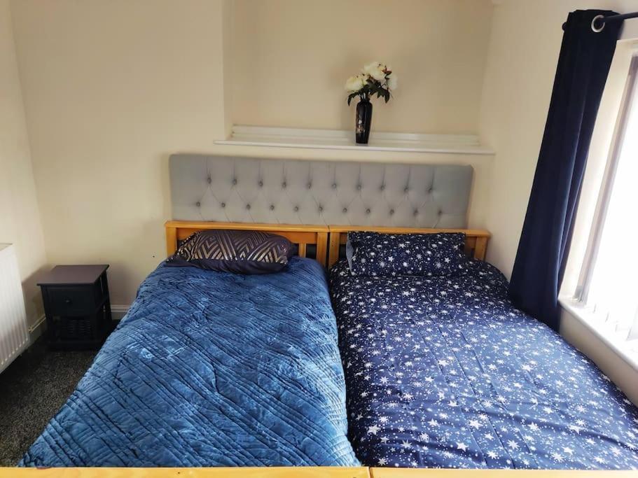 Cheerful 2-Bedroom Home With Off Street Parking Blackpool Exterior photo