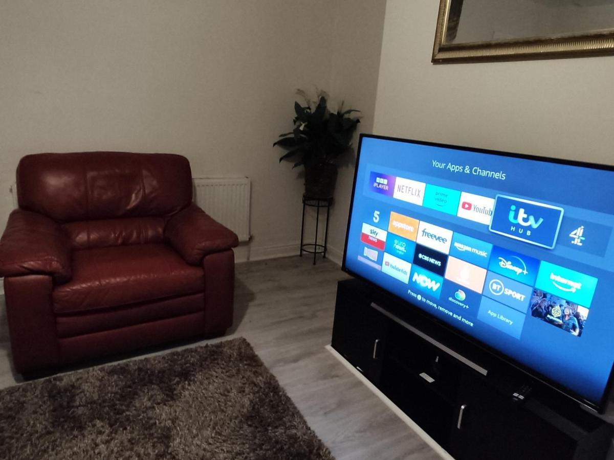 Cheerful 2-Bedroom Home With Off Street Parking Blackpool Exterior photo